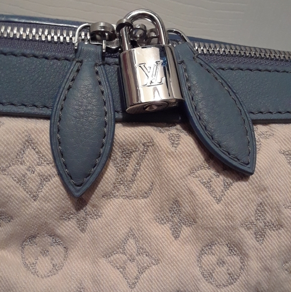 LOUIS VUITTON spring summer 2012 denim pochette - Picture 6 of 16